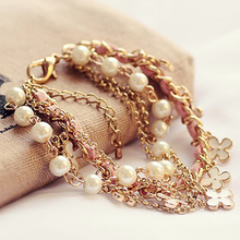 Load image into Gallery viewer, Clover Flower Pearl Bracelet