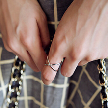Load image into Gallery viewer, Infinity Cross Over Ring
